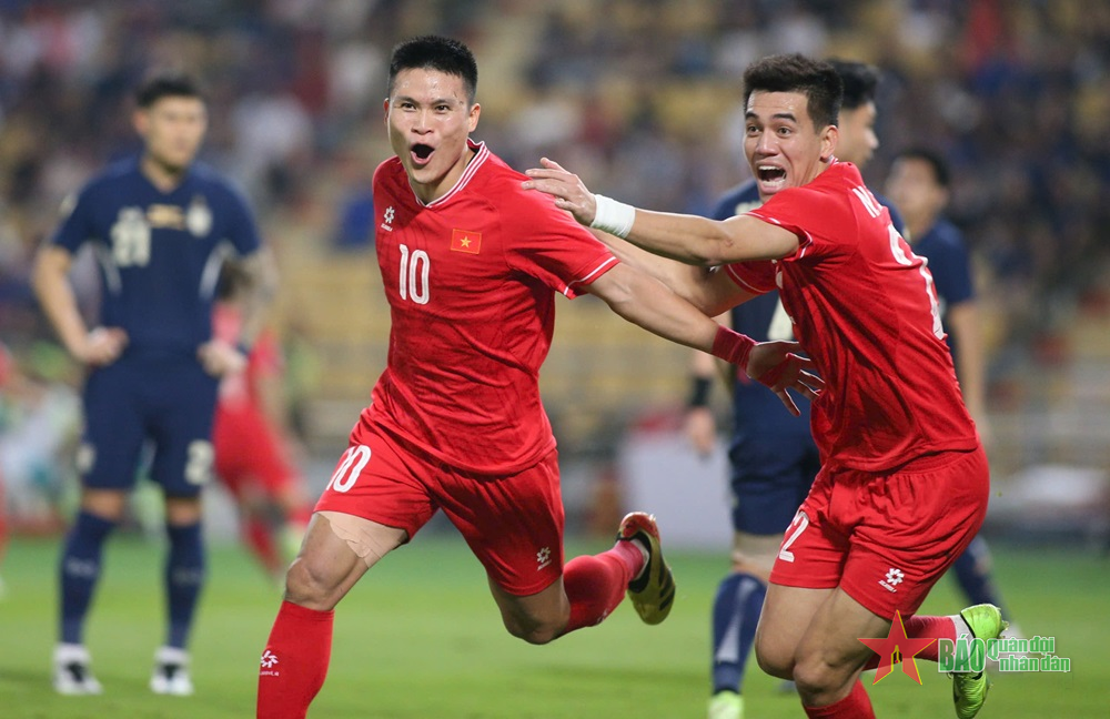 Chung kết ASEAN Cup 2024: Đánh bại Thái Lan, Việt Nam vô địch ASEAN Cup 2024